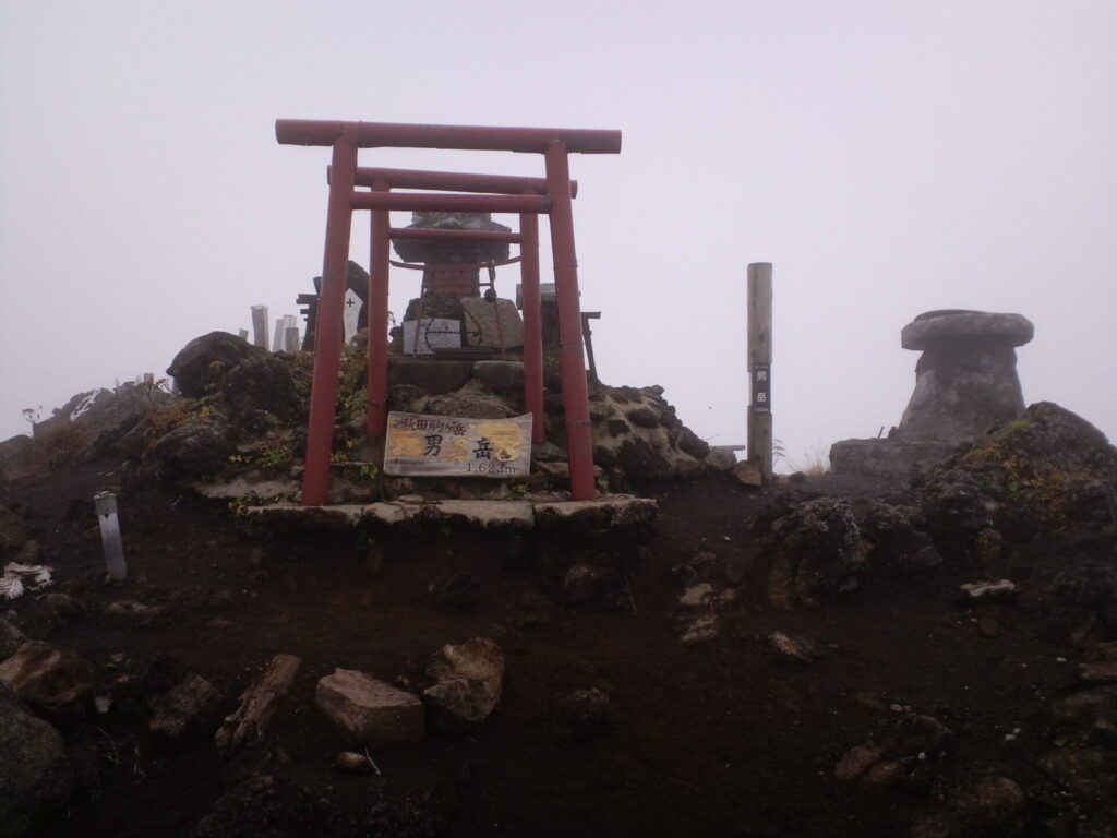 秋田駒ヶ岳　男岳山頂